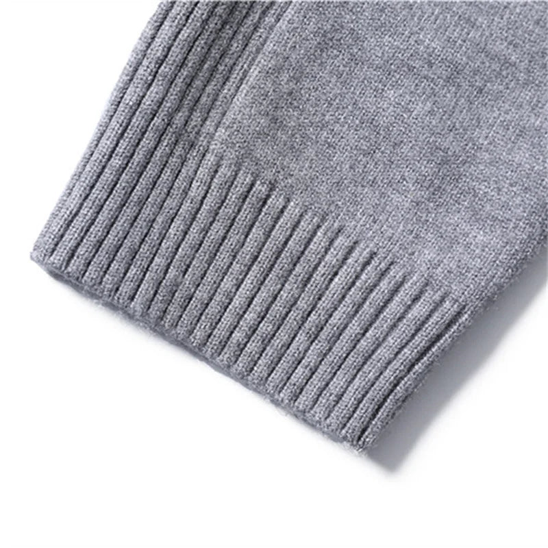 LEVI - Casual Solid Turtleneck Sweater